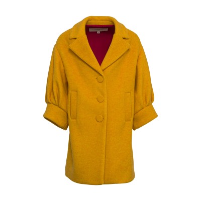 Cappotto con bottoni